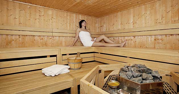 Sauna Urlaub ber Ostern am Fichtelberg. Ostern-Kurzurlaub im Luftkurort Oberwiesenthal im Erzgebirge, ca. 55 km sdlich von Chemnitz.