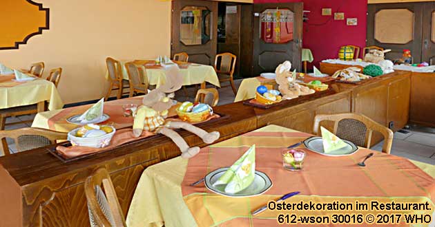 Osterdekoration im Restaurant. Urlaub ber Ostern Hotel im Taunus. Oster-Kurzurlaub im Hochtaunuskreis.