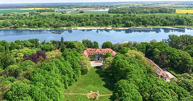 Urlaub über Ostern in der Altmark, Osterkurzurlaub im Schlosshotel an der Mittelelbe in Sachsen-Anhalt