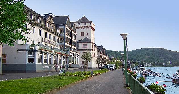Urlaub über Ostern am Mittelrhein, Osterurlaub direkt am Rheinufer in Boppard am Rhein im Tal der Loreley