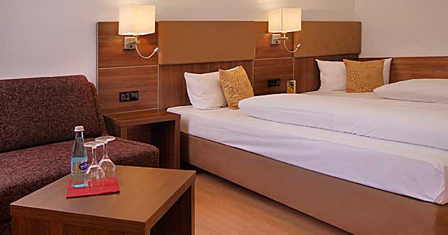 Urlaub über Ostern in Franken, Osterurlaub in Dinkelsbühl im Fränkischen Seenland, zwischen Feuchtwangen, Nördlingen, Ansbach, Rothenburg ob der Tauber und Nürnberg