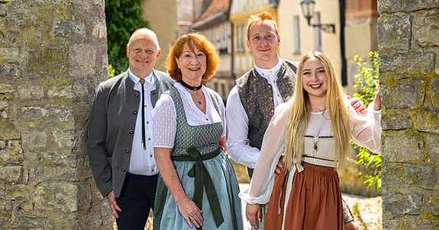 Urlaub ber Ostern am Mainufer in Franken, Osterurlaub in Unterfranken in der Nhe von Wrzburg am Main